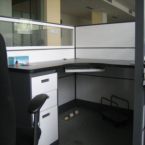 江苏办公家具职员办公桌电脑桌2到4人员工桌椅组合可定制厂家直销